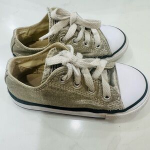 Converse adorable infant/toddler sneaker-size 8
